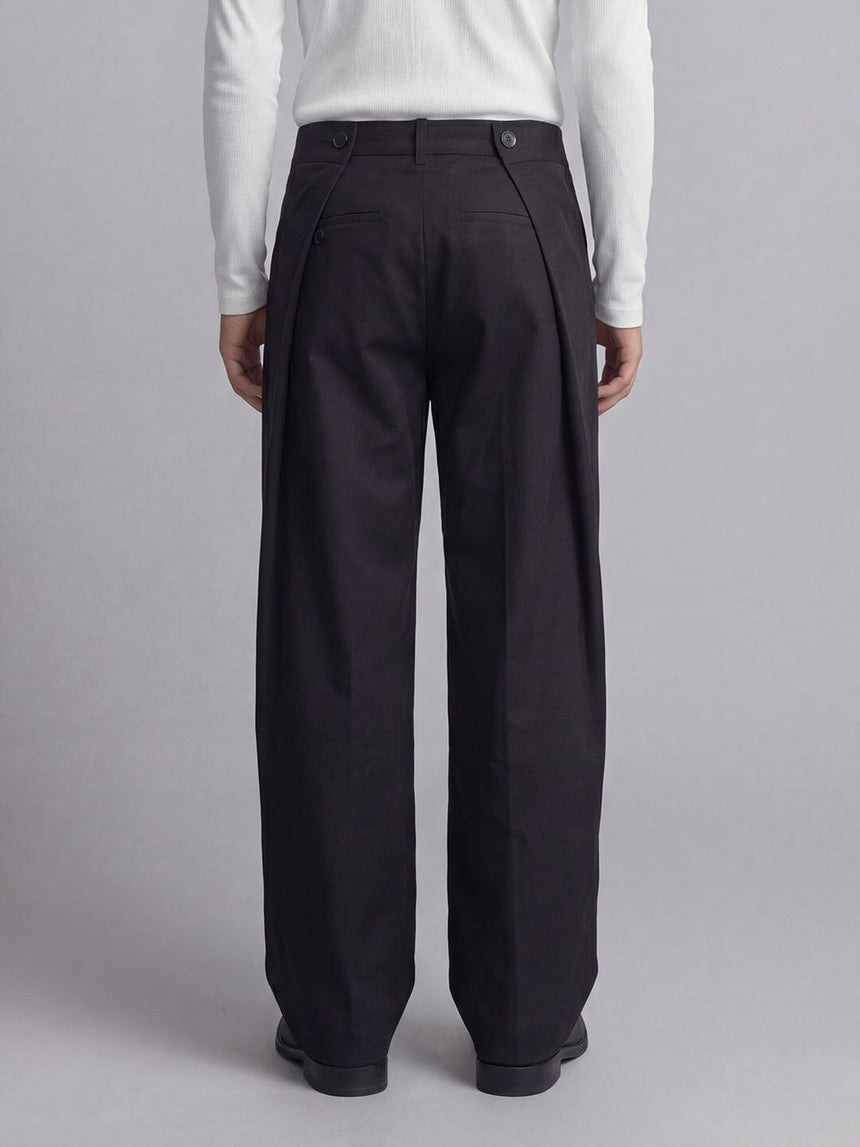 Black Switch-Flip Pleated Trousers Trousers Fugazee