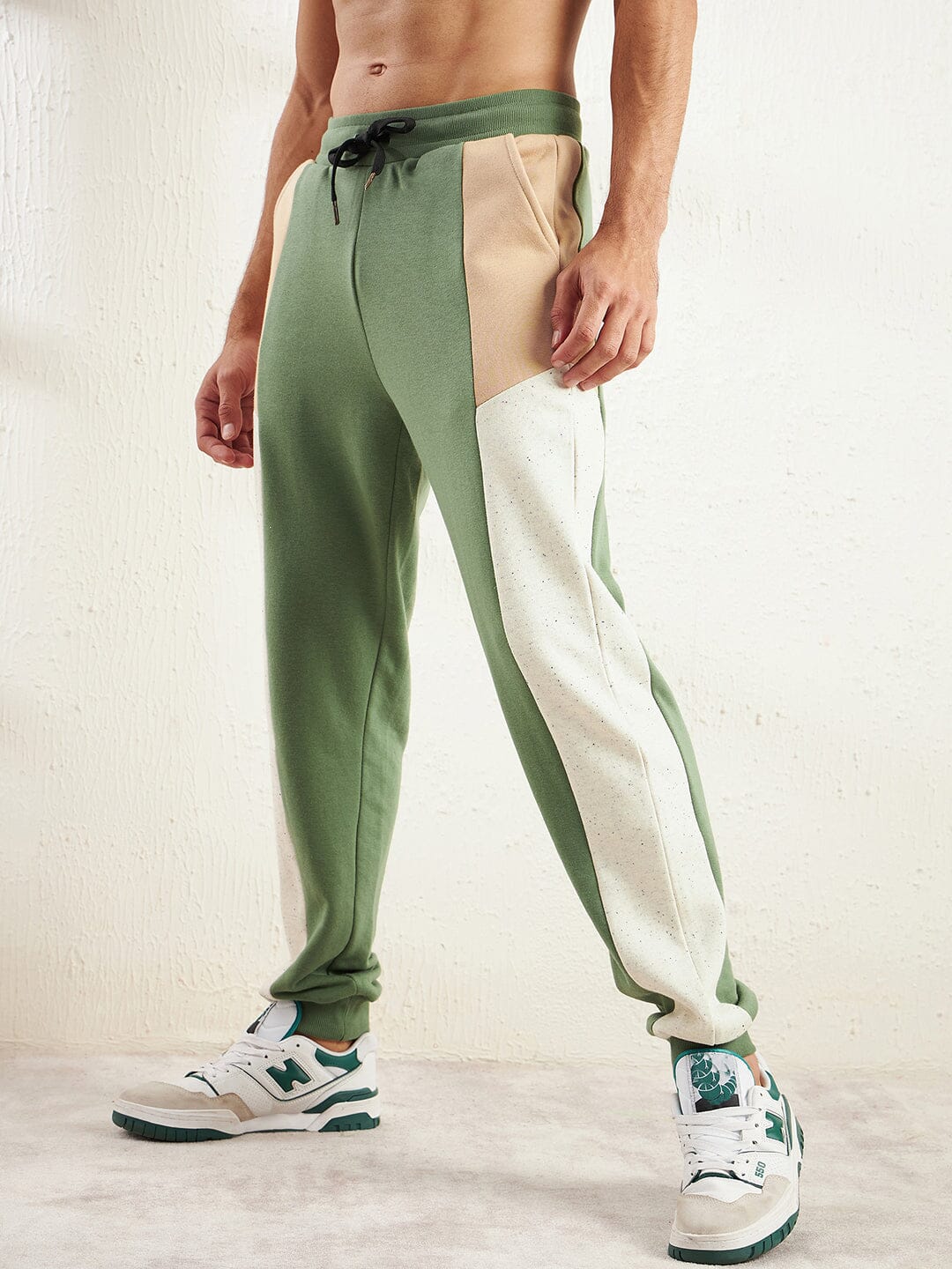 Fugazee joggers top