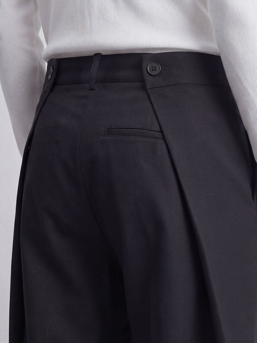Black Switch-Flip Pleated Trousers Trousers Fugazee 
