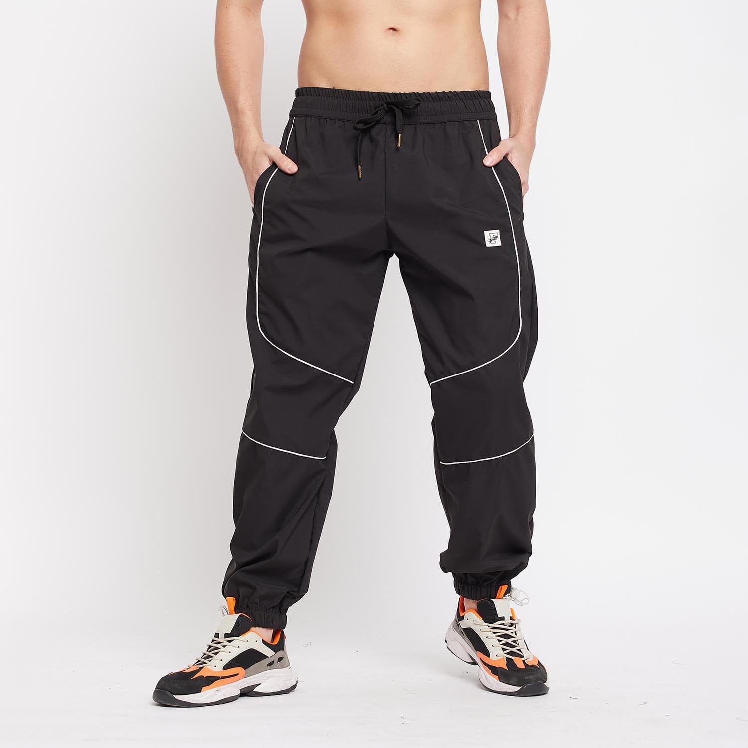 NYLON TRACK PANTS - BLACK | Naelofar.com